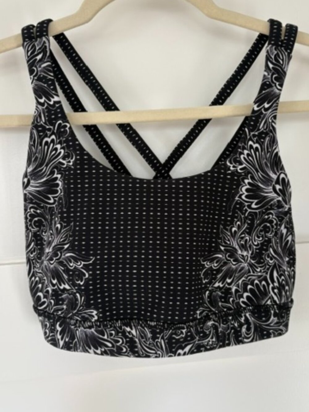 Lululemon Free to Be Bra Brisk Bloom Black White Floral Size 4